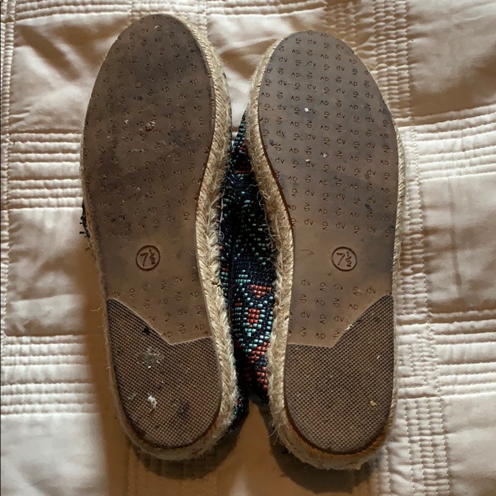 Cute Spring slip-ons🌸 - Picture 3 of 3